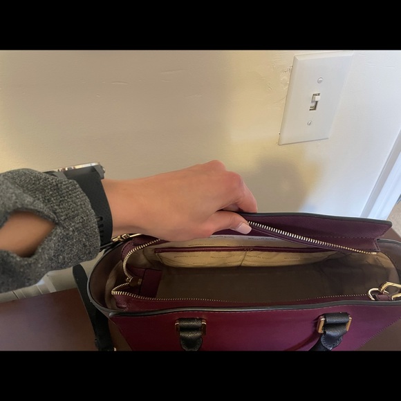 Micheal Kors Bag - Picture 3 of 3